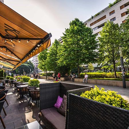 Corvin Promenade Crystal Apartamento Budapeste Exterior foto