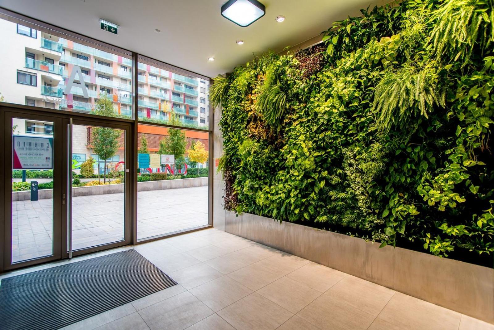 Corvin Promenade Crystal Apartamento Budapeste Exterior foto